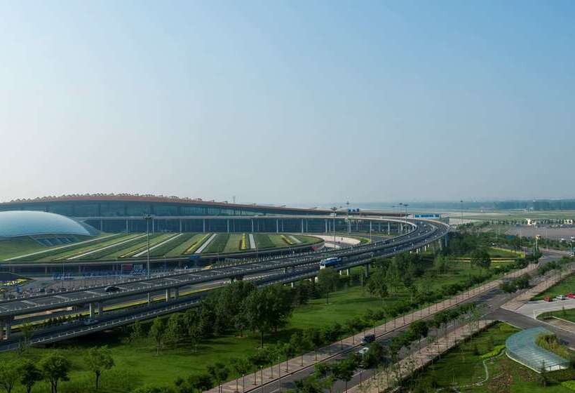 هتل Hilton Beijing Capital Airport