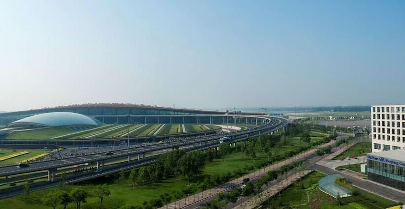 هتل Hilton Beijing Capital Airport