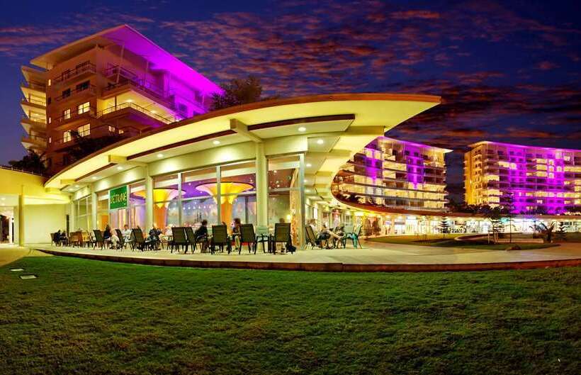 هتل Hilton Noumea La Promenade Residences