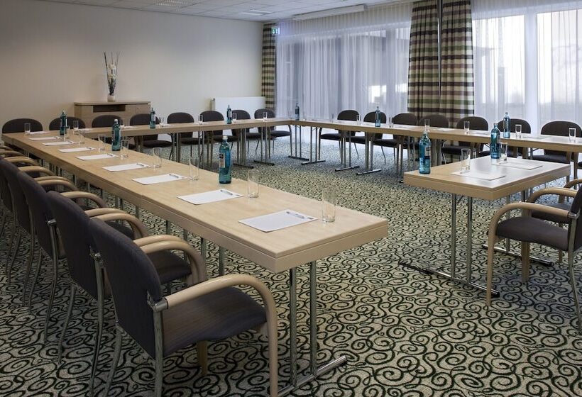 호텔 Holiday Inn Express Gütersloh, An Ihg