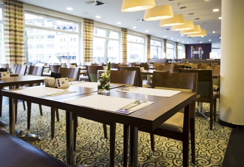 호텔 Holiday Inn Express Gütersloh, An Ihg