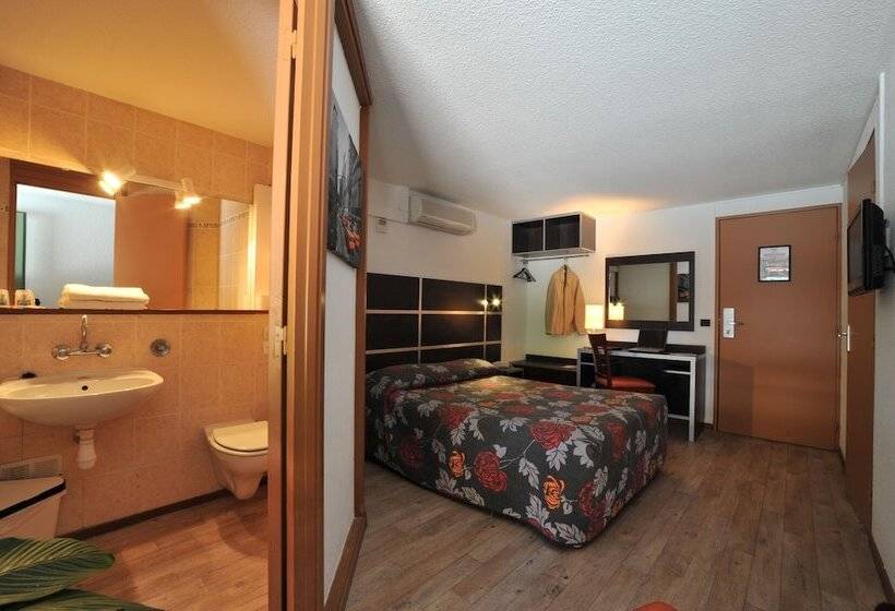 هتل Hôtel Le Relais De Trans