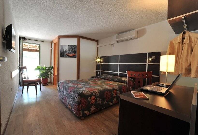 Отель Hôtel Le Relais De Trans