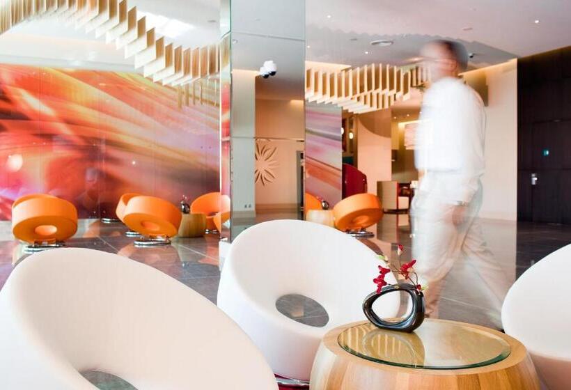 هتل Ibis Mall Avenue Dubai