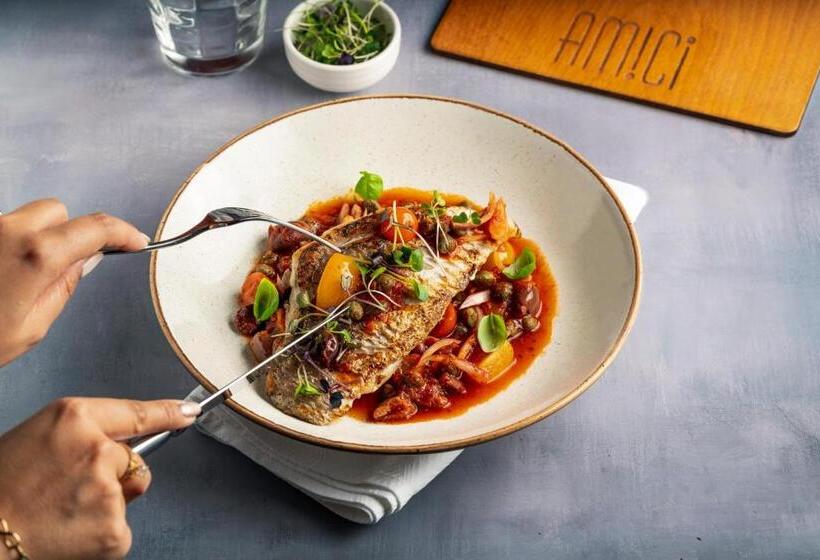 هتل Ibis Mall Avenue Dubai