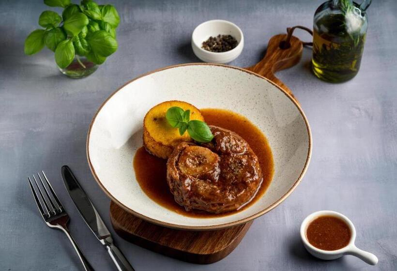 هتل Ibis Mall Avenue Dubai