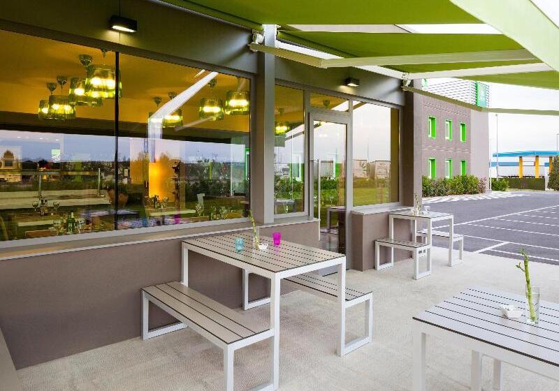 هتل Ibis Styles Lleida Torrefarrera