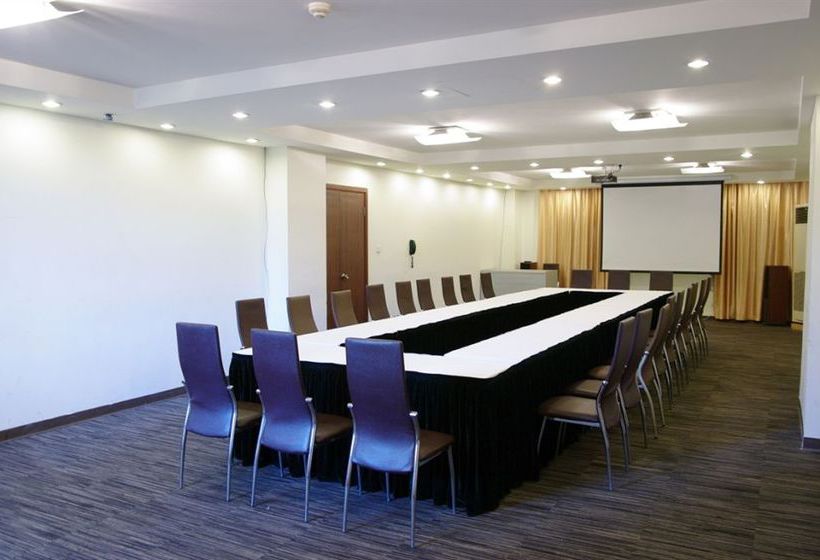 호텔 Jin Jiang Inn Hongkou Football Stadium