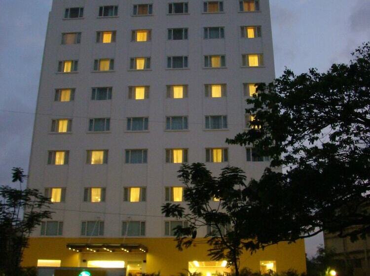 Lemon Tree Hotel Chennai