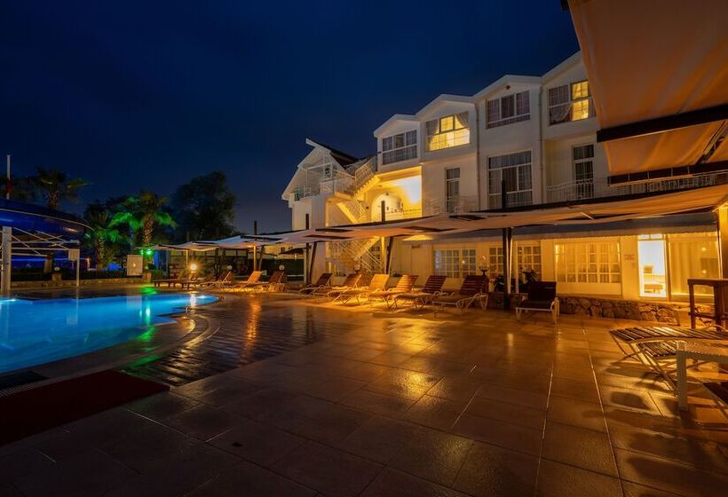 فندق Lykia Botanika Beach & Fun Club