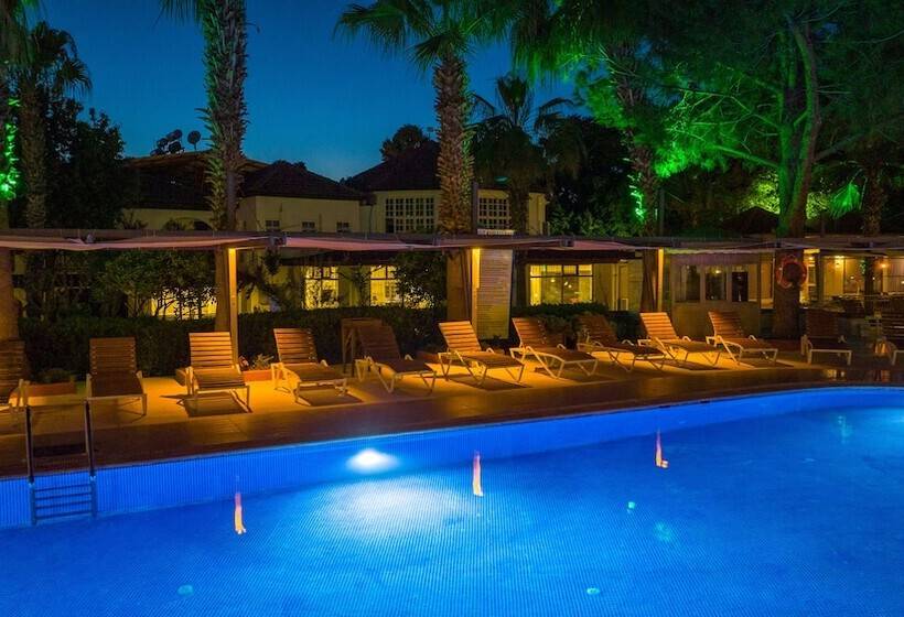 فندق Lykia Botanika Beach & Fun Club