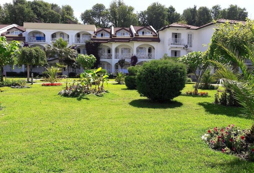 فندق Lykia Botanika Beach & Fun Club