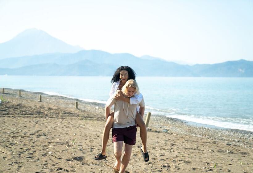 فندق Lykia Botanika Beach & Fun Club