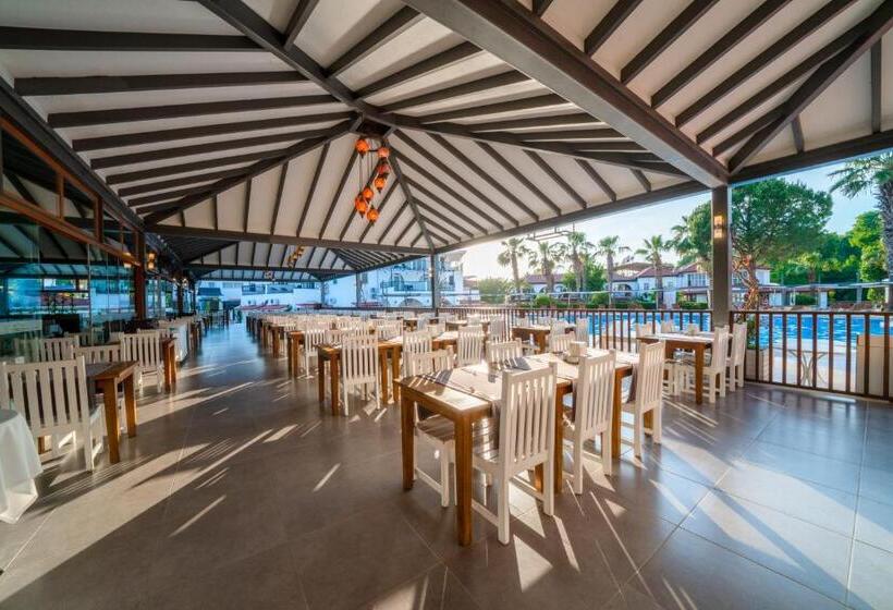 فندق Lykia Botanika Beach & Fun Club