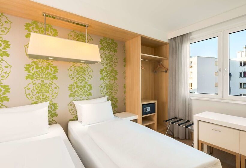 فندق NH Berlin Potsdamer Platz