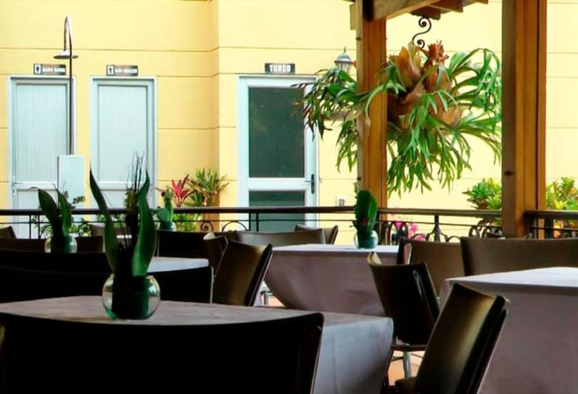 호텔 Portales Del Campestre