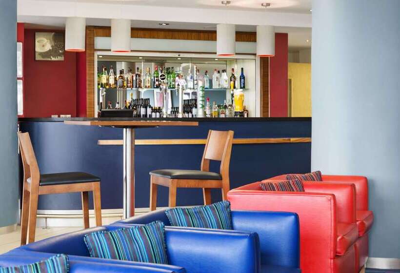 هتل Ramada Encore By Wyndham Doncaster Airport