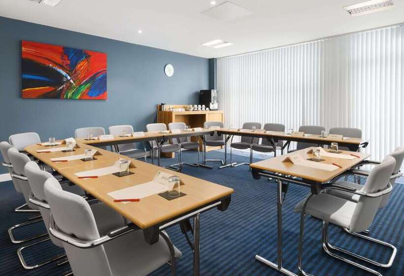 هتل Ramada Encore By Wyndham Doncaster Airport