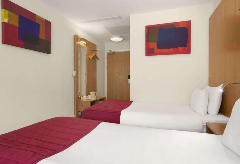 هتل Ramada Encore By Wyndham Doncaster Airport