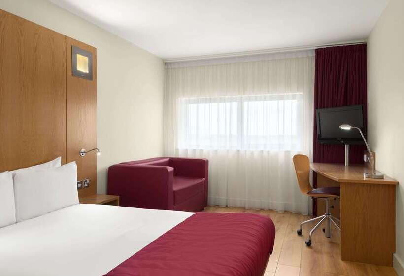 هتل Ramada Encore By Wyndham Doncaster Airport