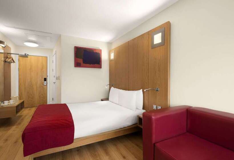 هتل Ramada Encore By Wyndham Doncaster Airport