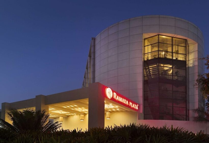 호텔 Ramada Plaza By Wyndham Jhv Varanasi