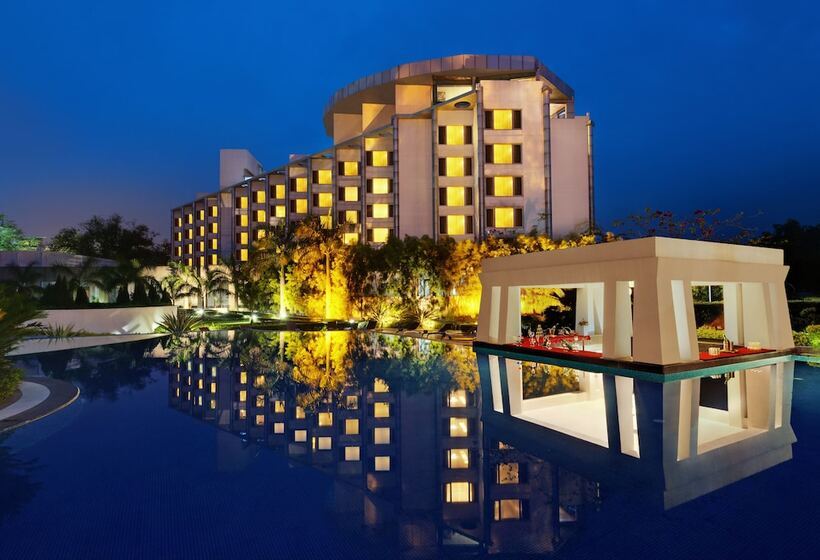 호텔 Ramada Plaza By Wyndham Jhv Varanasi