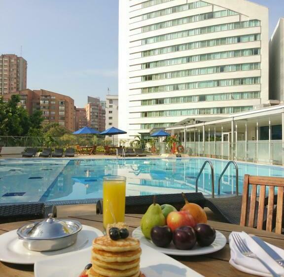 هتل San Fernando Plaza