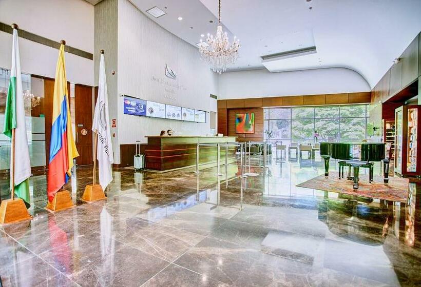 هتل San Fernando Plaza