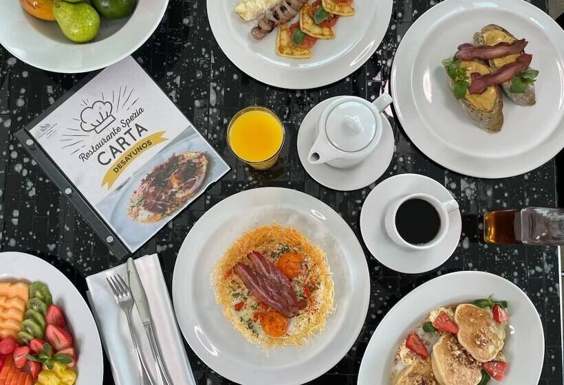 Отель San Fernando Plaza