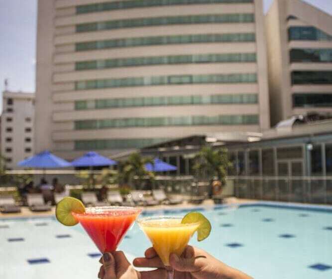 Отель San Fernando Plaza