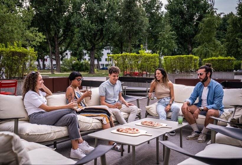 호텔 City Pop 2night Basel