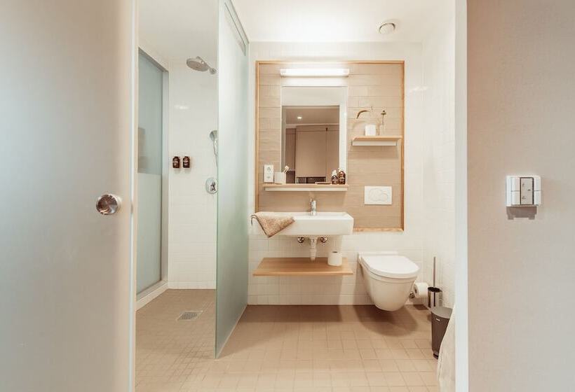 호텔 City Pop 2night Basel