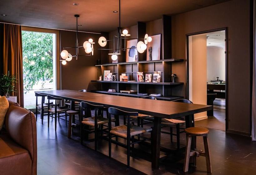 호텔 City Pop 2night Basel