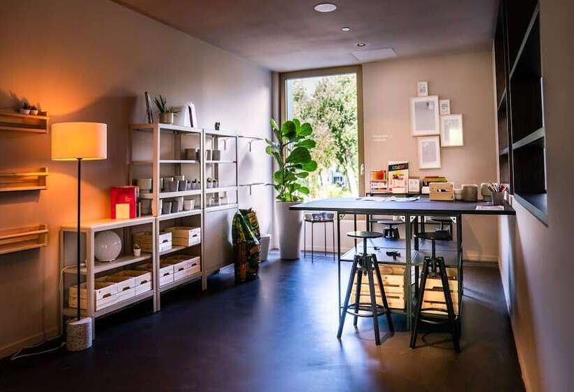 호텔 City Pop 2night Basel