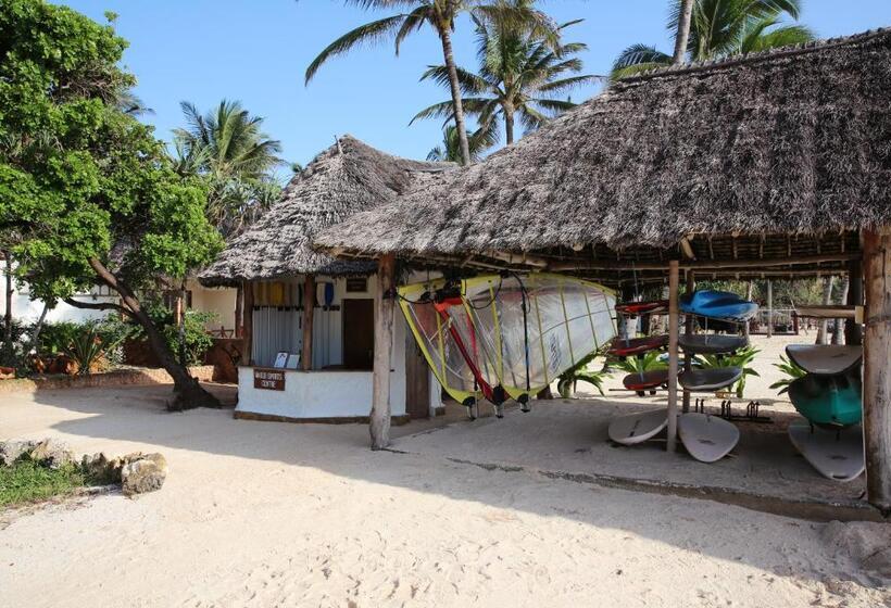 Отель Sultan Sands Island Resort & Spa