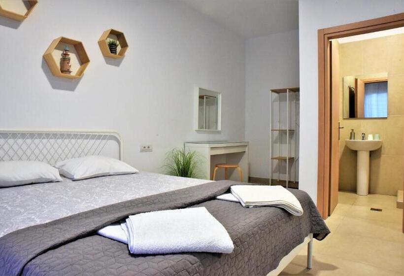 Telhinis Hotel & Apartments