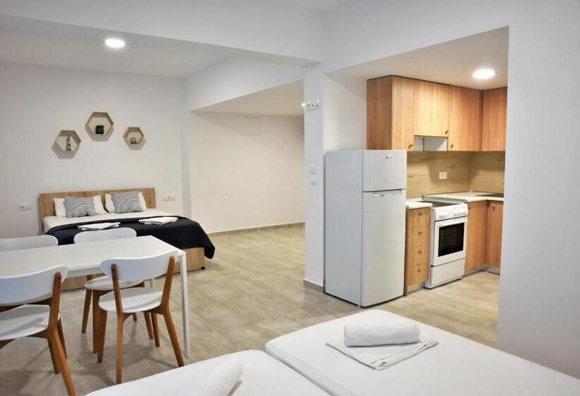 Telhinis Hotel & Apartments