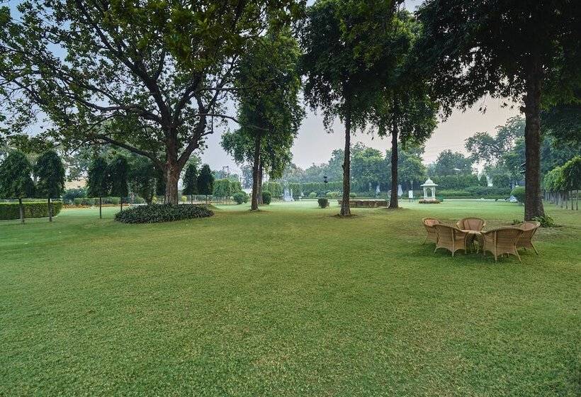 ホテル The Lalit Temple View