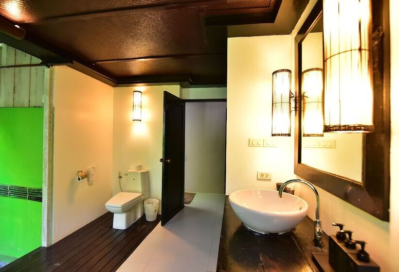 בית מלון כפרי Sevenseas Resort Koh Kradan