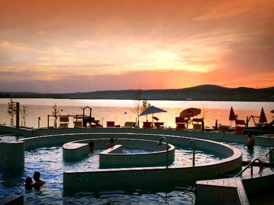 酒店 Velence Resort & Spa