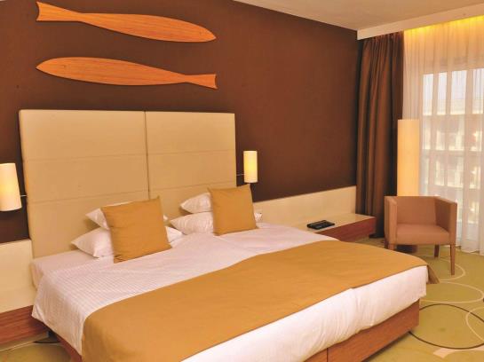 هتل Velence Resort & Spa