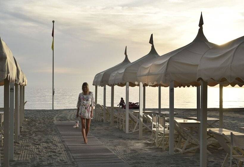 هتل Versilia Lido | Una Esperienze