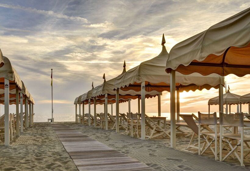 هتل Versilia Lido | Una Esperienze