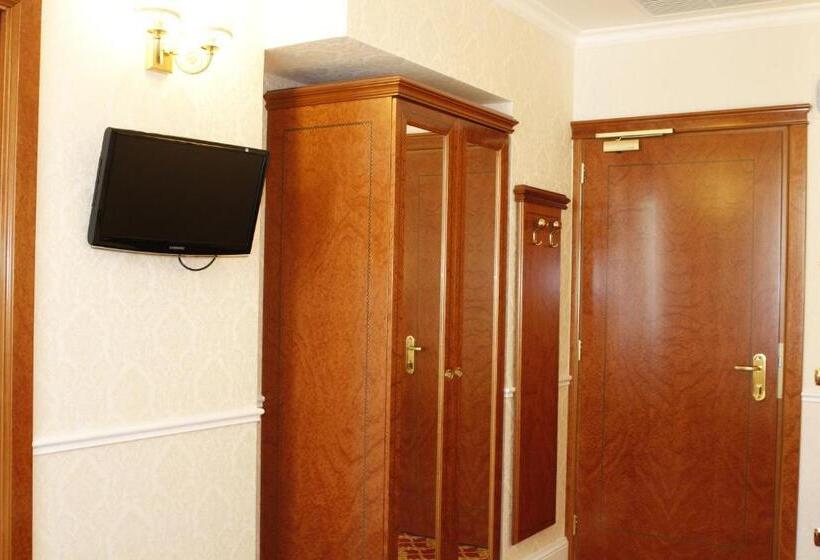 فندق Villa Pinciana