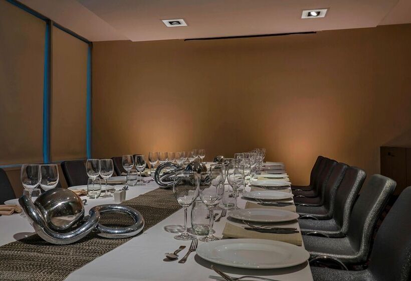 Отель W Santiago