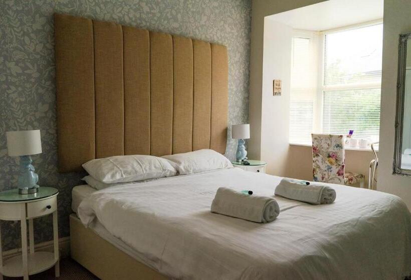 בית מלון כפרי Wavecrest