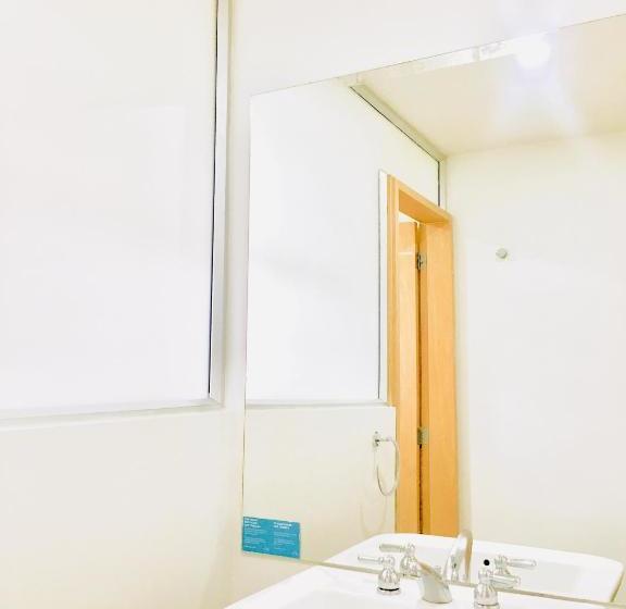 בית מלון כפרי De Aventura Y Centro De Convenciones Madaura