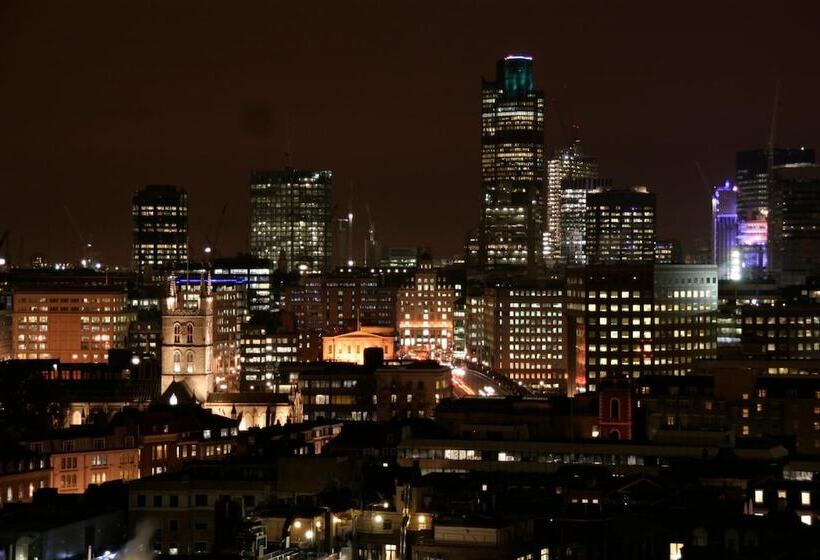 Marlin Aldgate Tower Bridge