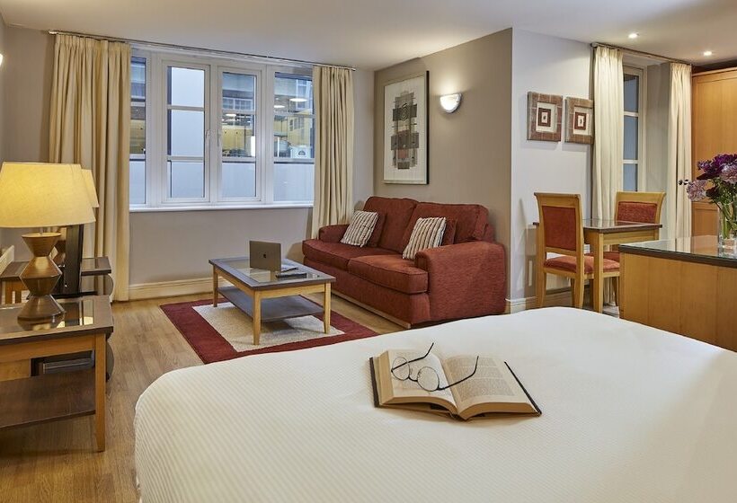 Marlin Aldgate Tower Bridge